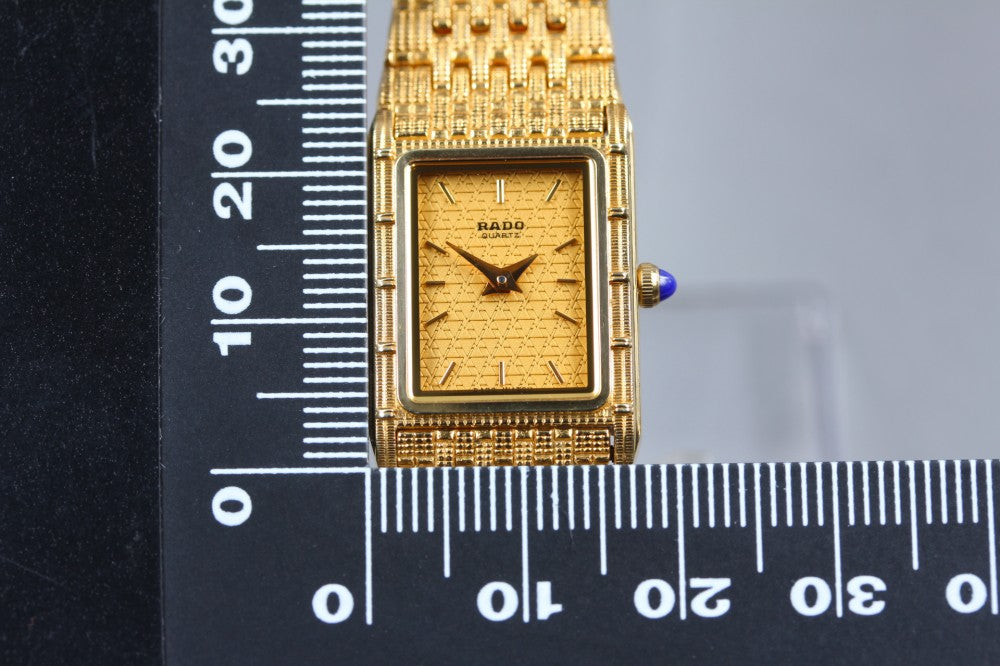 Near MINT RADO 133.9027.2 Gold Quartz 18mm Ladies Watch