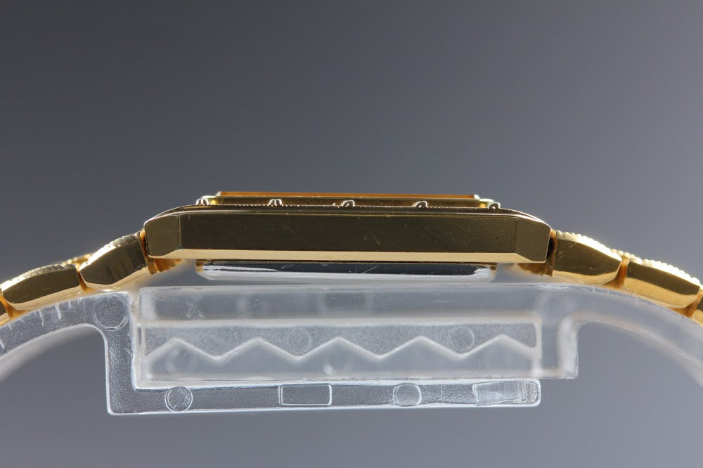 Near MINT RADO 133.9027.2 Gold Quartz 18mm Ladies Watch