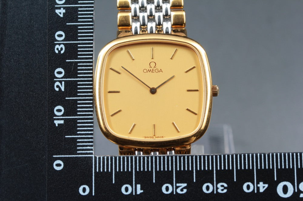 Near MINT OMEGA De Ville 395.0877.2 Gold Quartz 30mm Unisex Watch