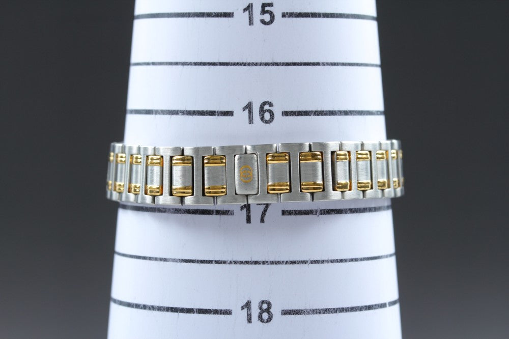 Near MINT GUCCI 9000L Black Quartz 25mm Ladies Watch