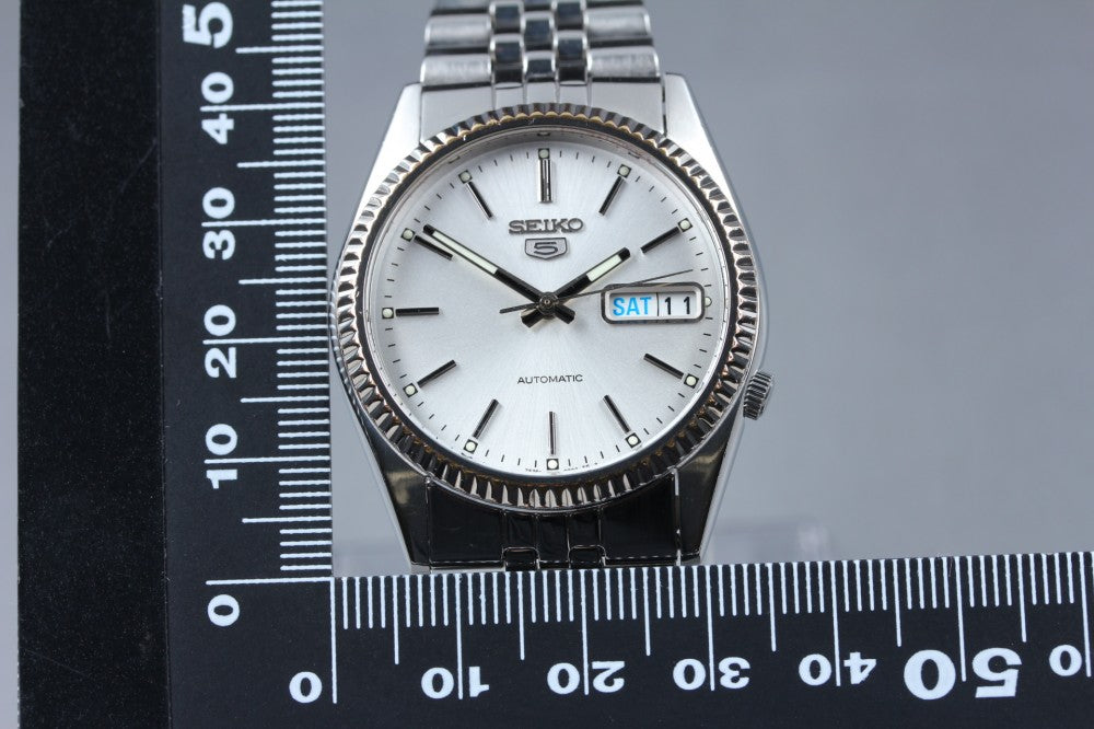 Near MINT SEIKO 5 7S26-0500 Silver Auto 36mm Men's Watch