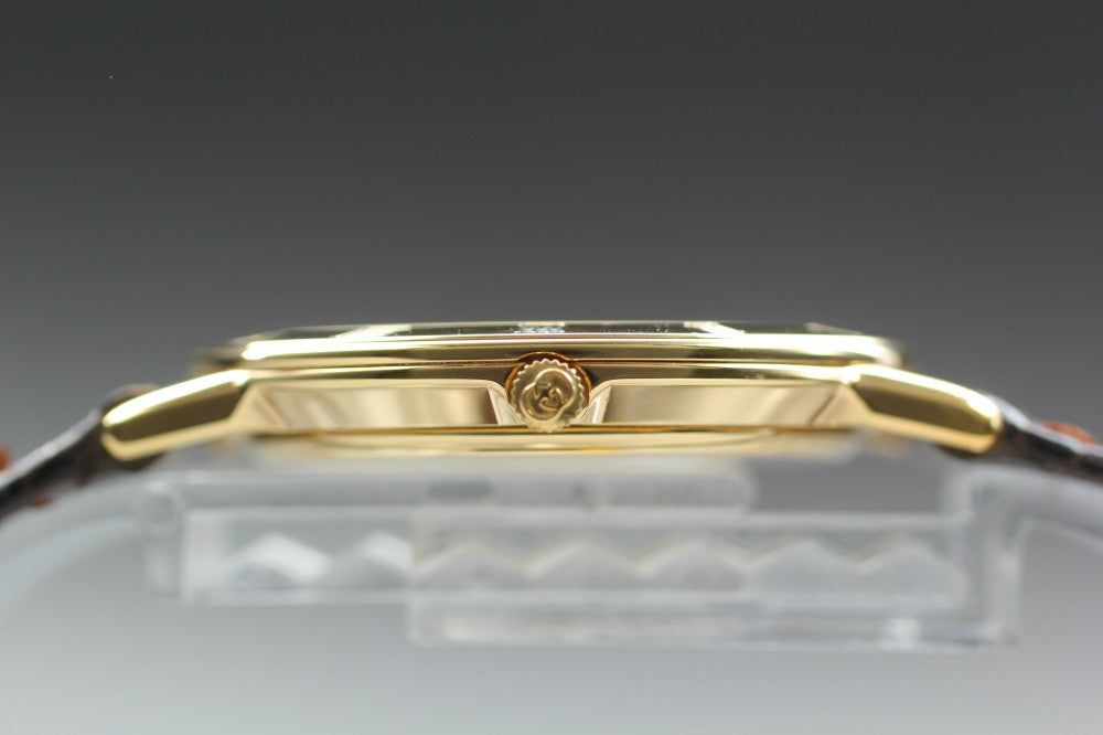 Near MINT GUCCI 3000.2.M Gold Quartz 33mm Men's Watch
