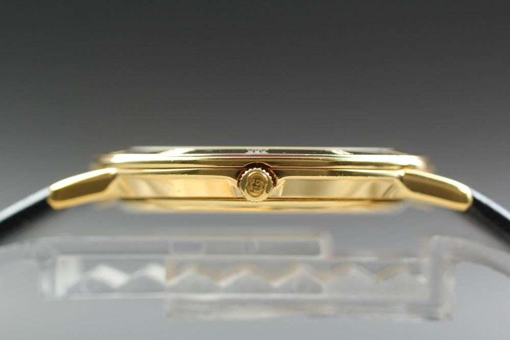 Near MINT GUCCI 3000.2.M Gold Quartz 33mm Men's Watch