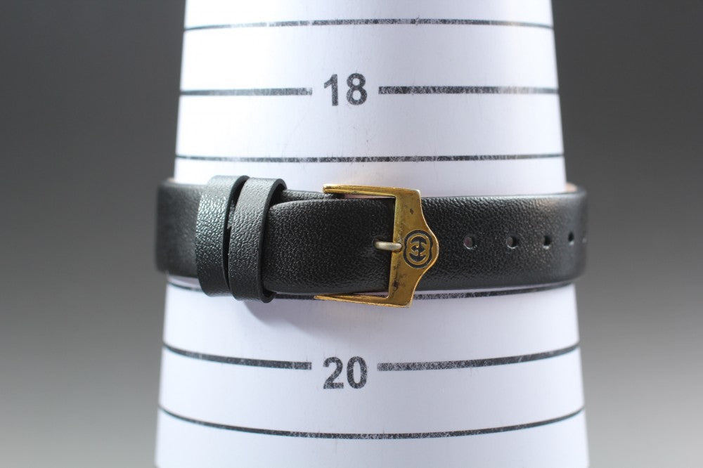 Near MINT GUCCI 3000.2.M Gold Quartz 33mm Men's Watch