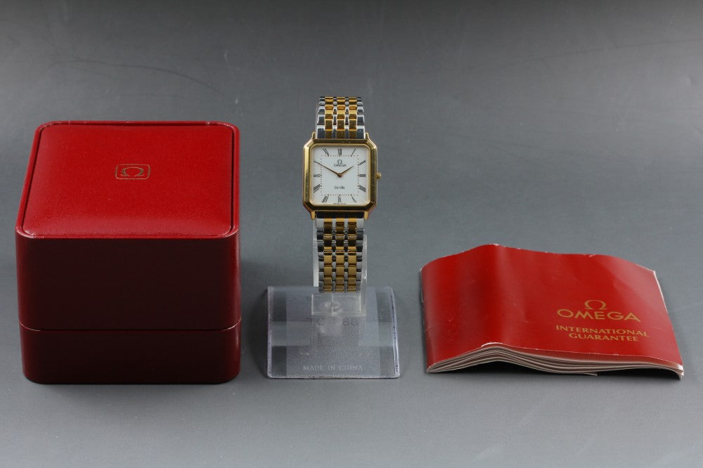 Near MINT OMEGA De Ville 195.0049 Cal.1378 White Quartz 27mm Men's Watch