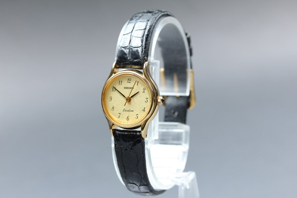 Near MINT SEIKO Exceline 1F21-0030 Gold Quartz 21mm Ladies Watch 1999