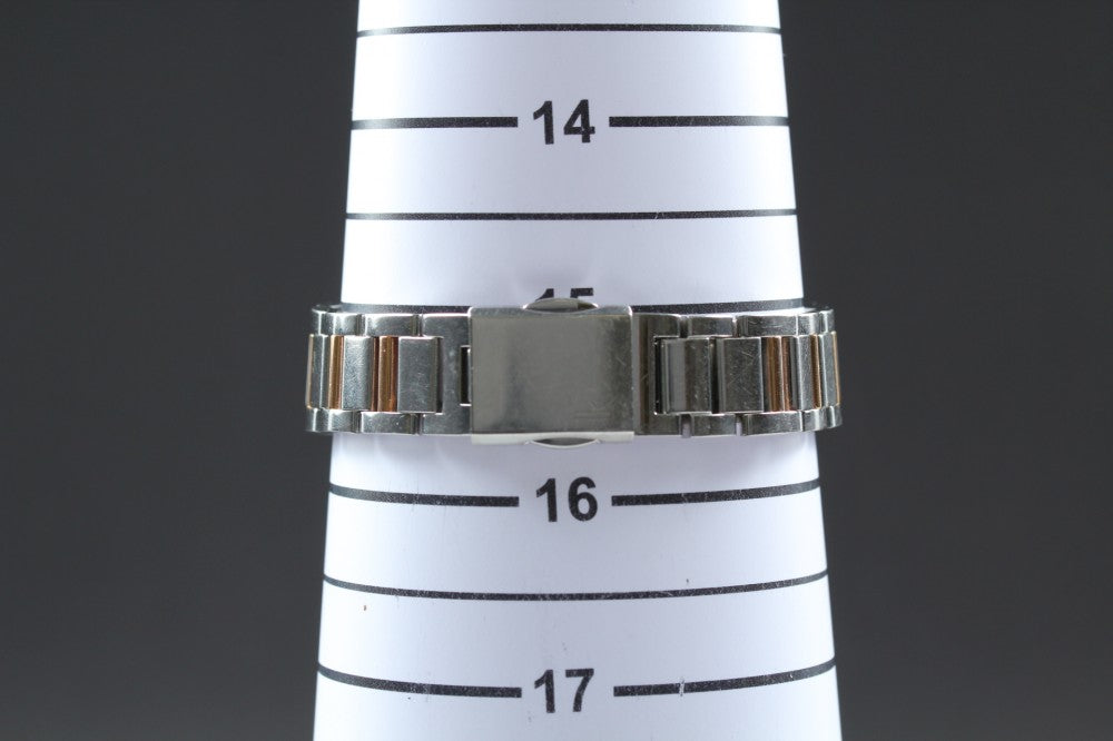 Near MINT SEIKO LUKIA 7N82-0DK0 Mother of Pearl Quartz 24mm Ladies Watch