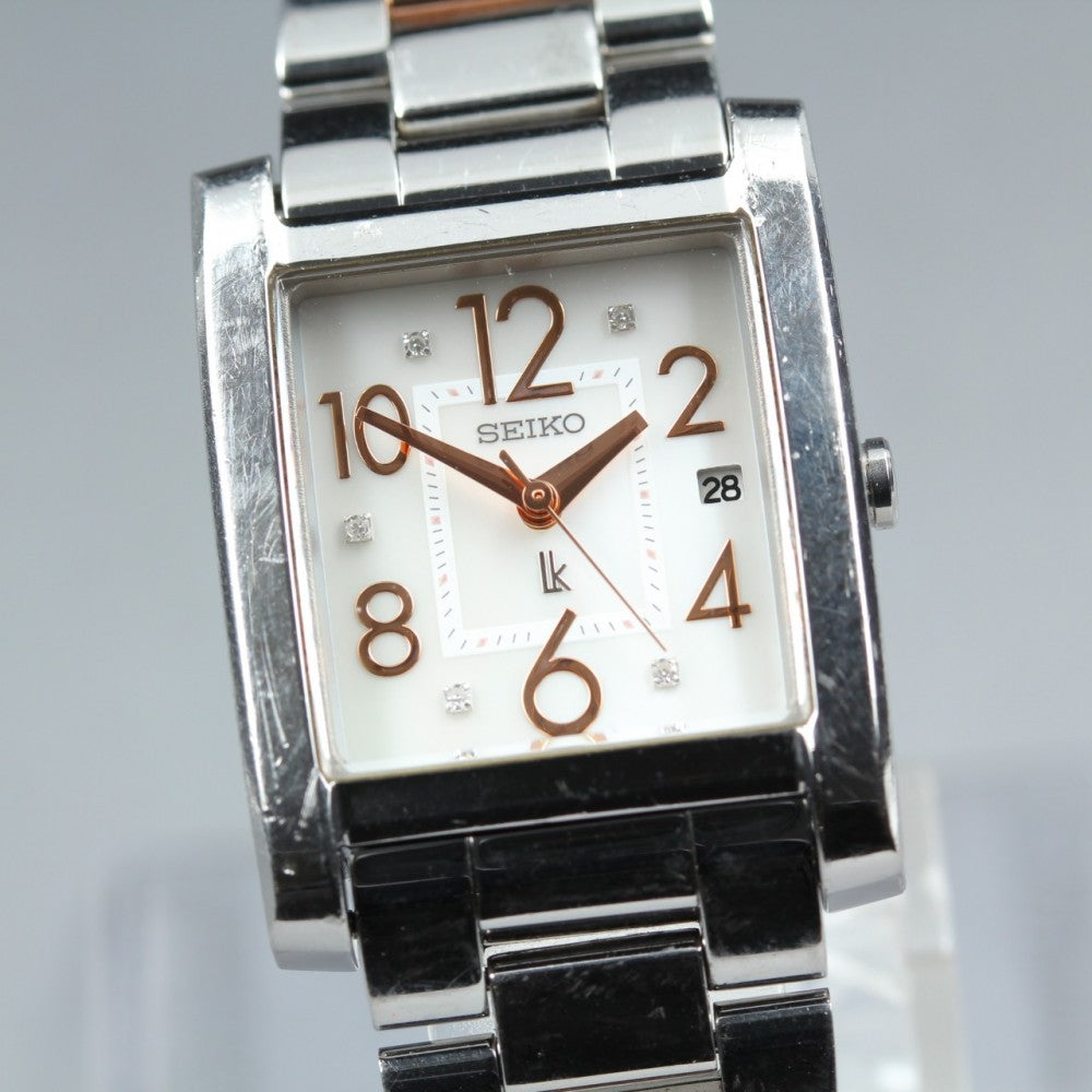 Near MINT SEIKO LUKIA 7N82-0DK0 Mother of Pearl Quartz 24mm Ladies Watch