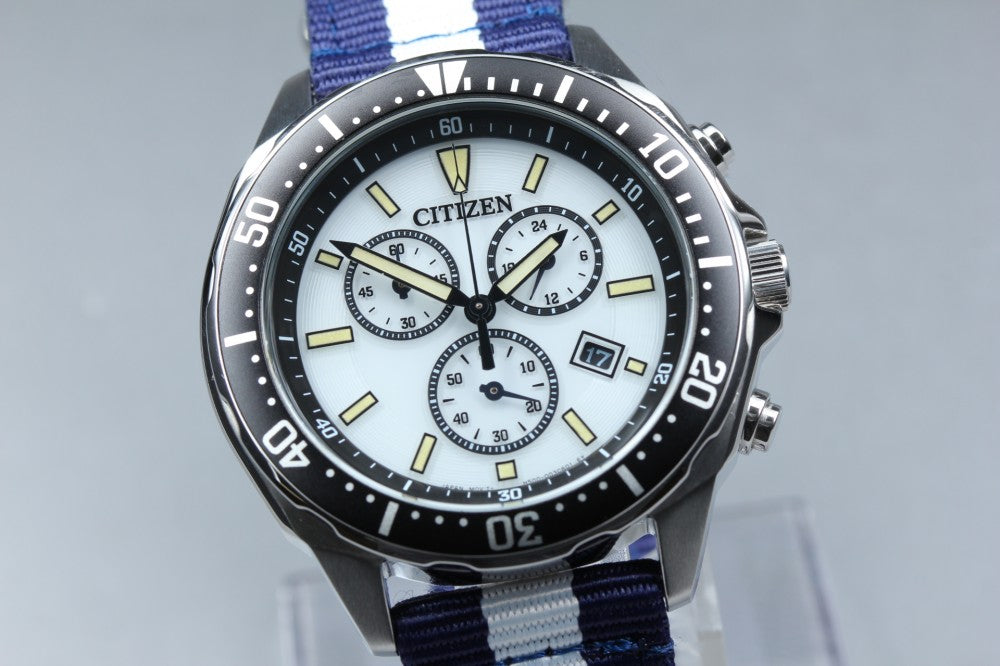 Near MINT CITIZEN Eco-Drive H500-002C602 White Solar Quartz 43mm Men's Watch