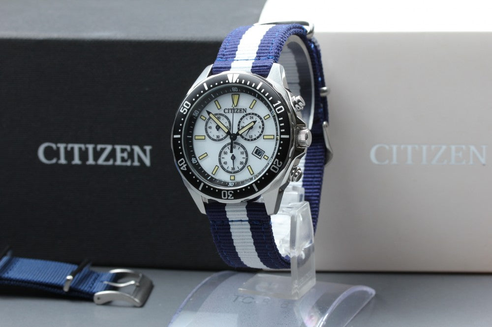 Near MINT CITIZEN Eco-Drive H500-002C602 White Solar Quartz 43mm Men's Watch