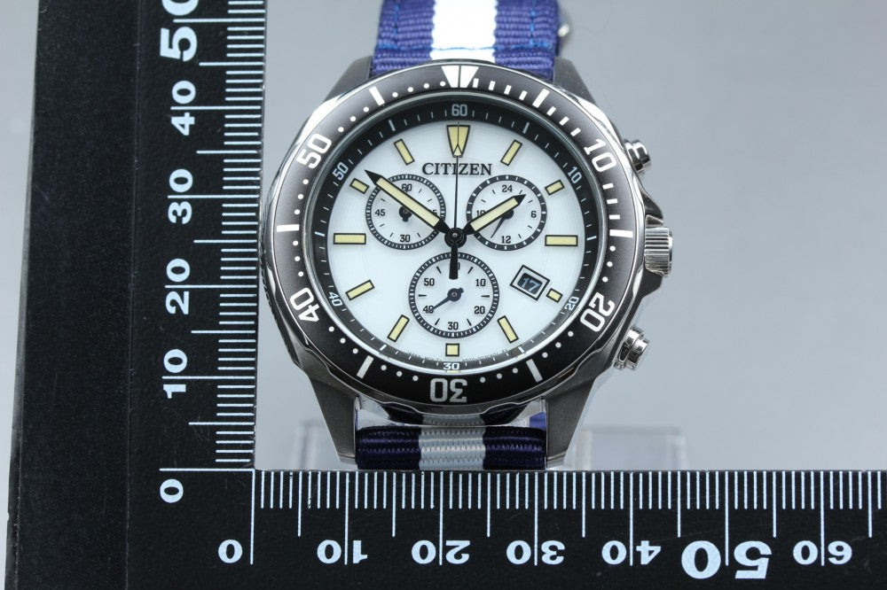 Near MINT CITIZEN Eco-Drive H500-002C602 White Solar Quartz 43mm Men's Watch