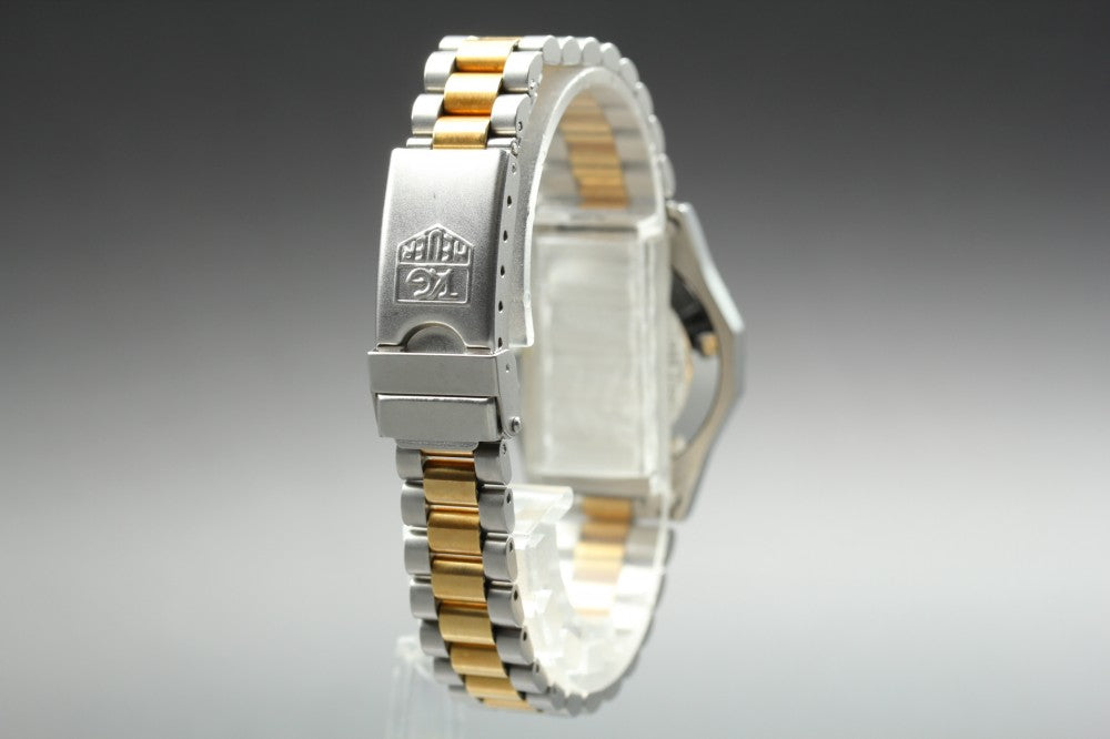 Near MINT TAG Heuer Professional 3000 934.208 Silver Quartz 30mm Ladies Watch
