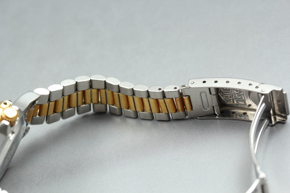 Near MINT TAG Heuer Professional 3000 934.208 Silver Quartz 30mm Ladies Watch