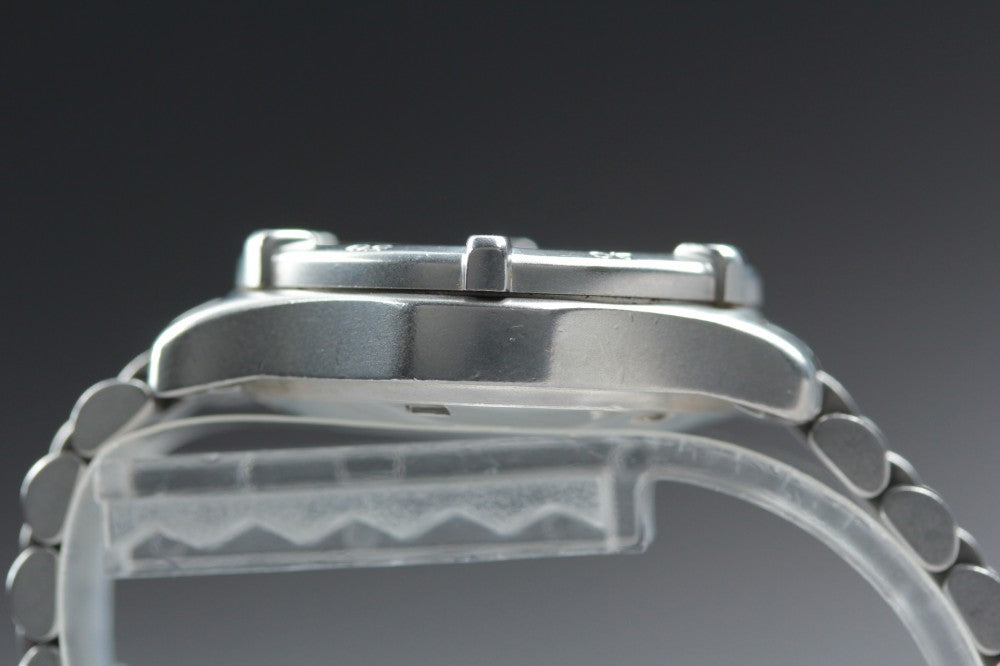 Near MINT TAG Heuer Professional 2000 962.208 Silver Quartz 28mm Ladies Watch