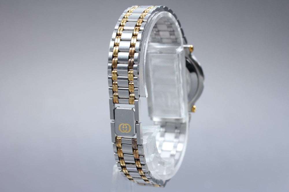 Near MINT GUCCI 9000L Gold Quartz 25mm Ladies Watch