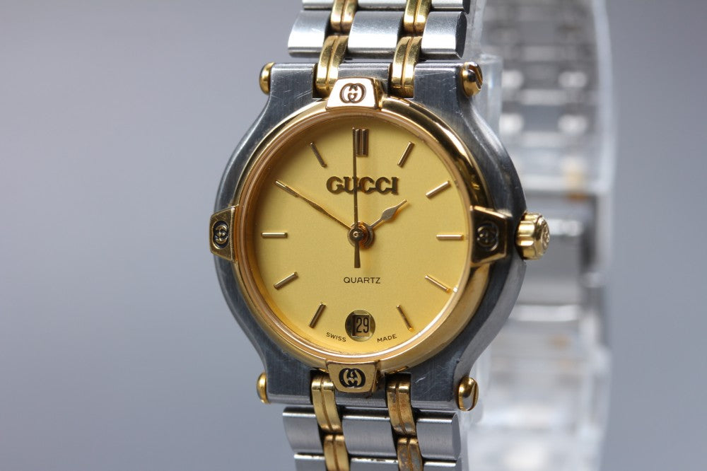 Near MINT GUCCI 9000L Gold Quartz 25mm Ladies Watch