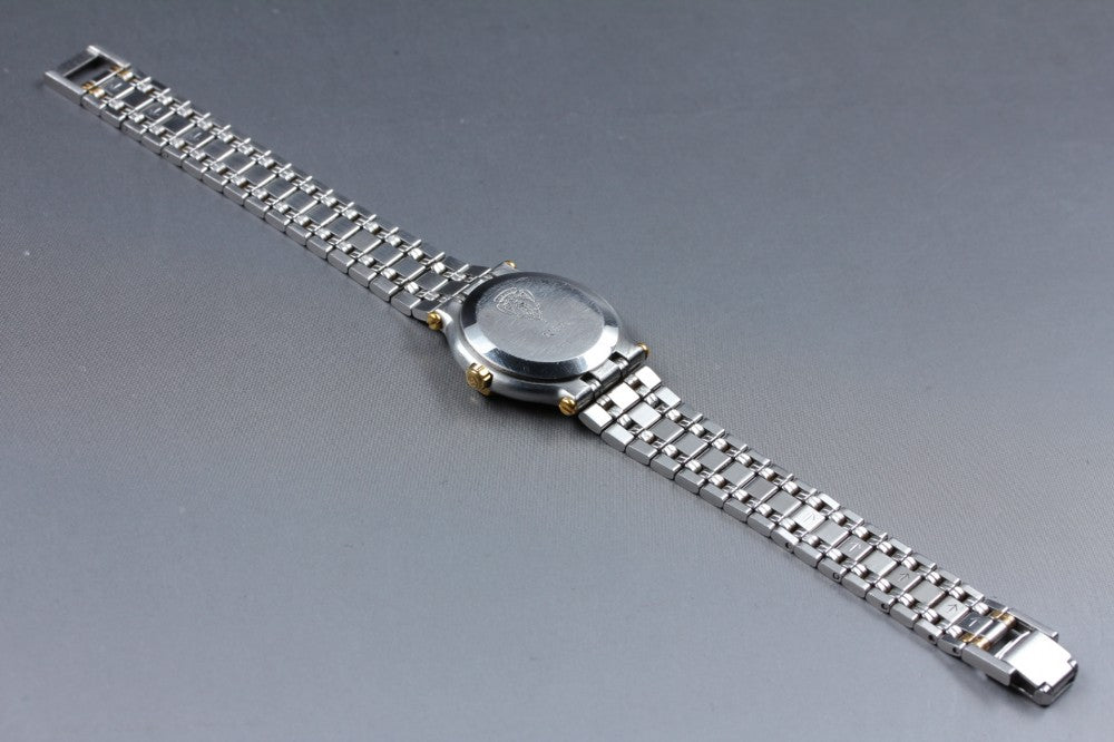 Near MINT GUCCI 9000L Gold Quartz 25mm Ladies Watch