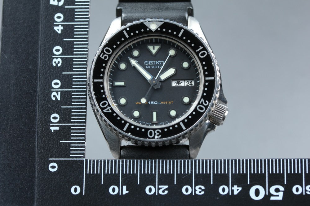Near MINT SEIKO 6458-6000 Black Quartz 37mm Men's Watch 1984
