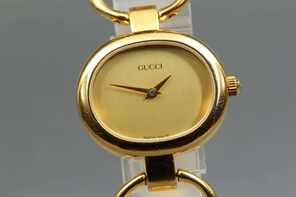 GUCCI 1600 Gold Quartz 26mm Ladies Watch
