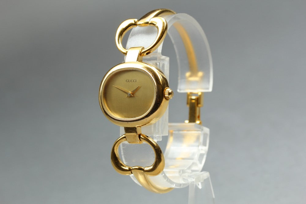 GUCCI 1600 Gold Quartz 26mm Ladies Watch