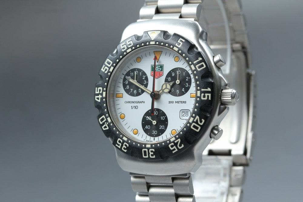 Near MINT TAG Heuer Formula 1 CA1212-R0 Silver Quartz 39mm Men's Watch