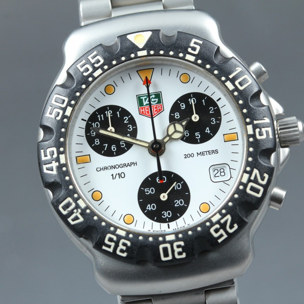 Near MINT TAG Heuer Formula 1 CA1212-R0 Silver Quartz 39mm Men's Watch
