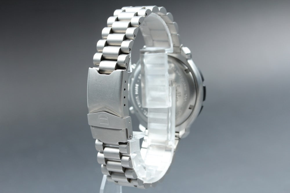 Near MINT TAG Heuer Formula 1 CA1212-R0 Silver Quartz 39mm Men's Watch