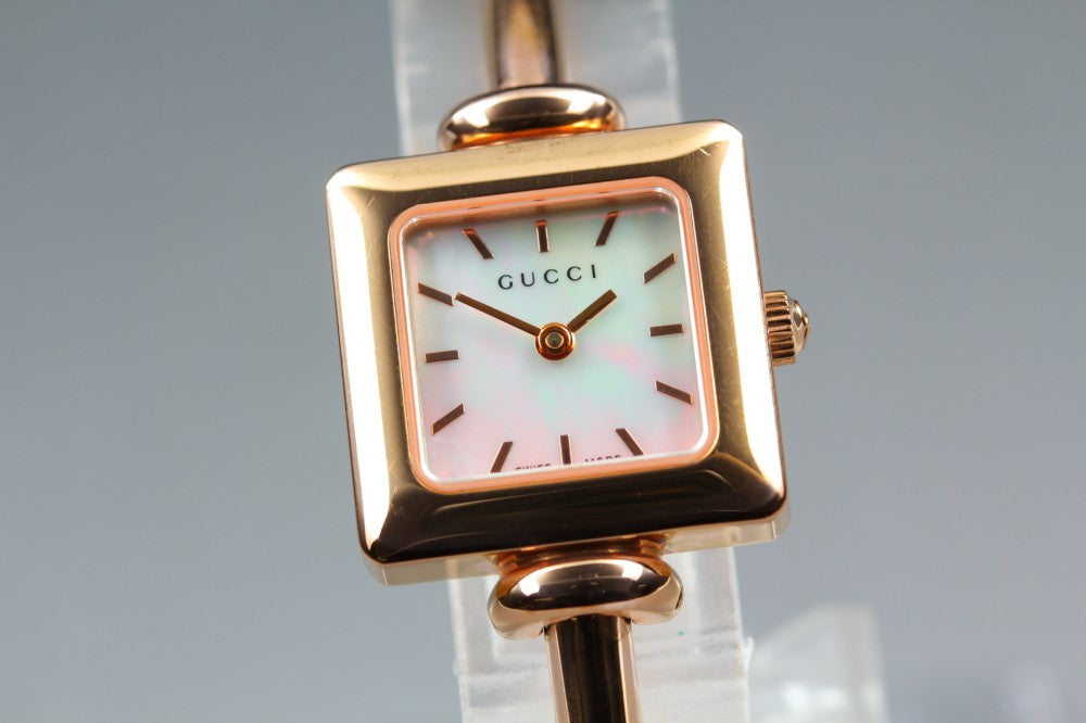 Near MINT GUCCI 1900L Mother of Pearl Quartz 20mm Ladies Watch