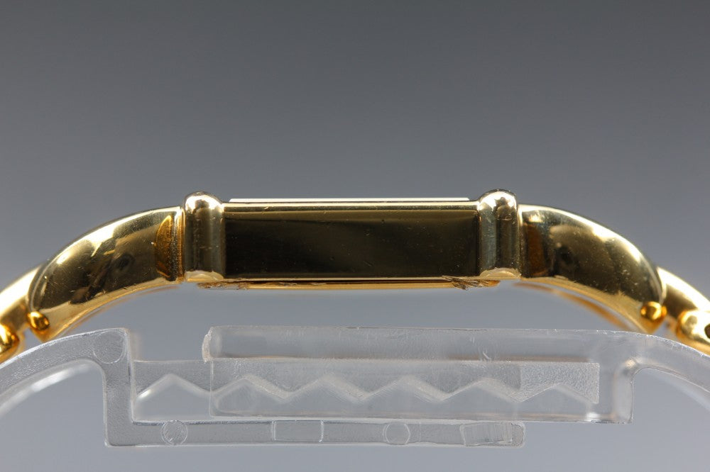 Near MINT GUCCI 1800L White Quartz 16.5mm Ladies Watch