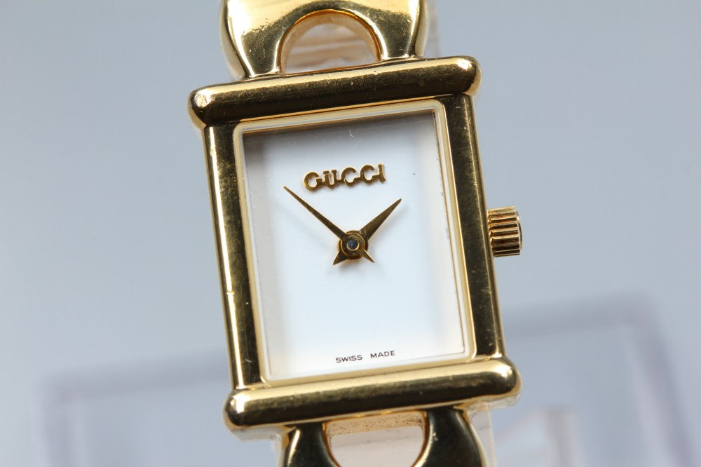 Near MINT GUCCI 1800L White Quartz 16.5mm Ladies Watch