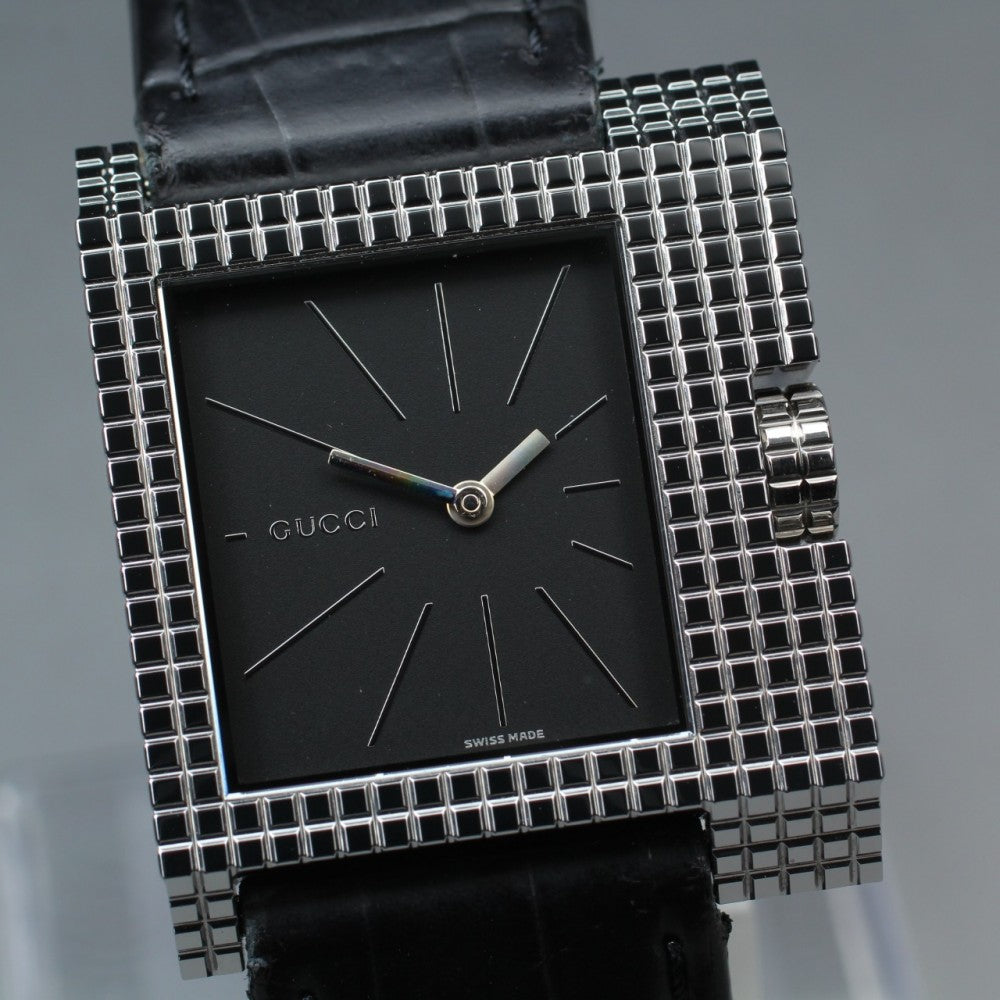 Near MINT GUCCI 7100M Black Quartz 30.6mm Men's Watch