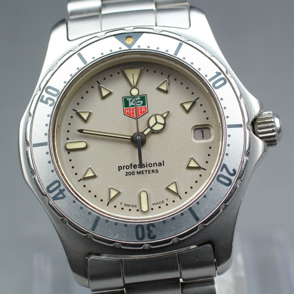 Near MINT TAG Heuer 2000 Professional 972.013-2 Silver Quartz 31.7mm Men's Watch