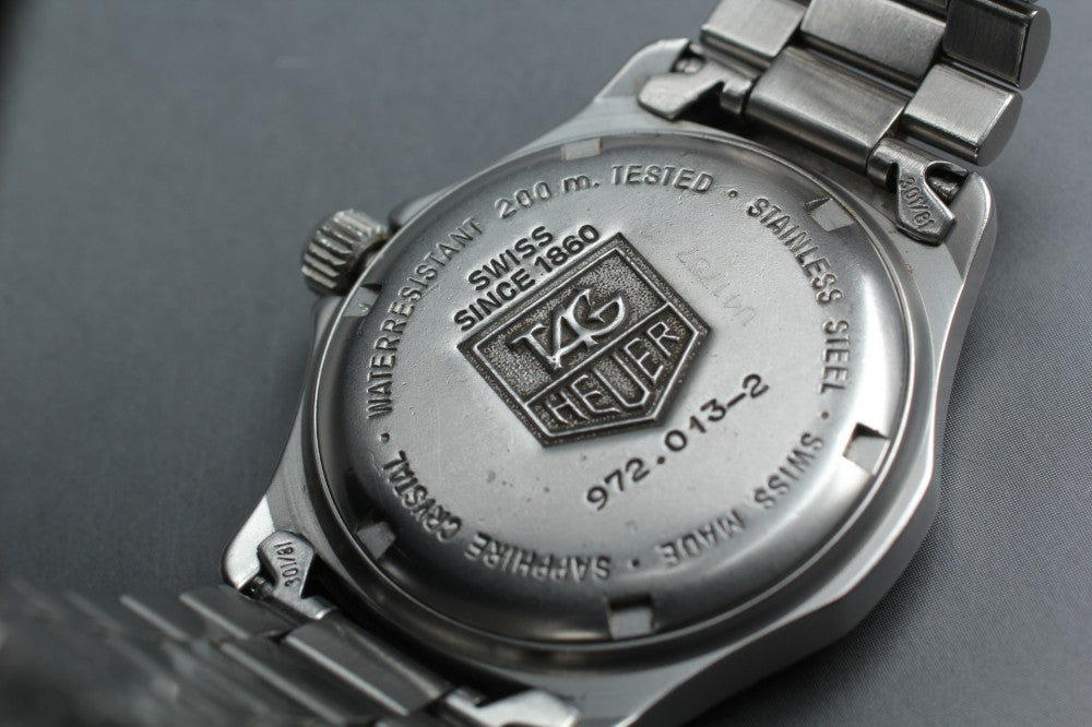 Near MINT TAG Heuer 2000 Professional 972.013-2 Silver Quartz 31.7mm Men's Watch