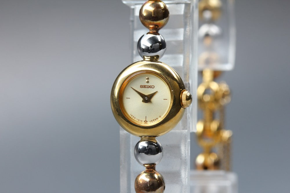 Near MINT SEIKO Tisse 1E20-0070 Gold Quartz 14.5mm Ladies Watch 1996