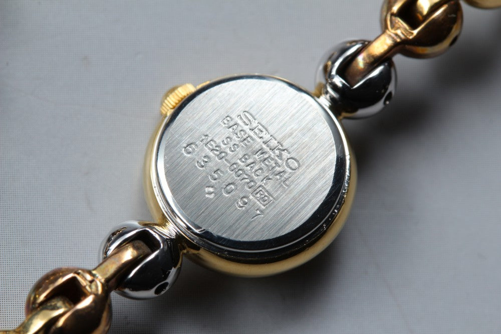 Near MINT SEIKO Tisse 1E20-0070 Gold Quartz 14.5mm Ladies Watch 1996
