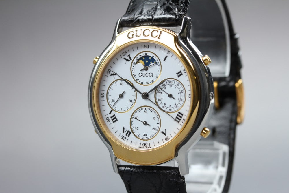 Near MINT GUCCI 8300 White Quartz 38mm Men's Watch