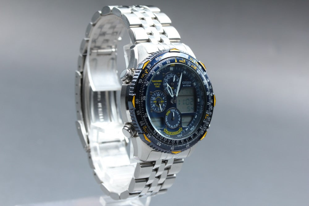 Near MINT CITIZEN Promaster Navihawk C300-Q00842 Quartz 41.5mm Men's Watch