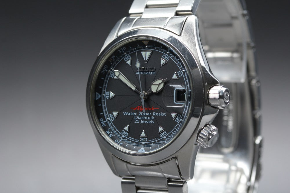 SEIKO Red Alpinist SCVF005/4S15-6000 Black Auto 34.8mm Men's Watch 1997