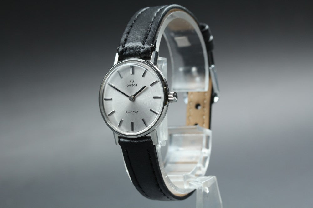 Near MINT OMEGA Geneve 511.0410 Cal.625 Silver Manual 25mm Ladies Watch 1975