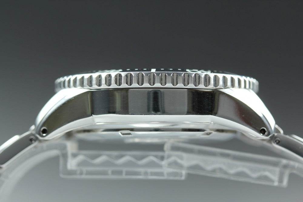 Near MINT SEIKO Prospex V175-0AD0 Black Solar 42.6mm Men's Watch