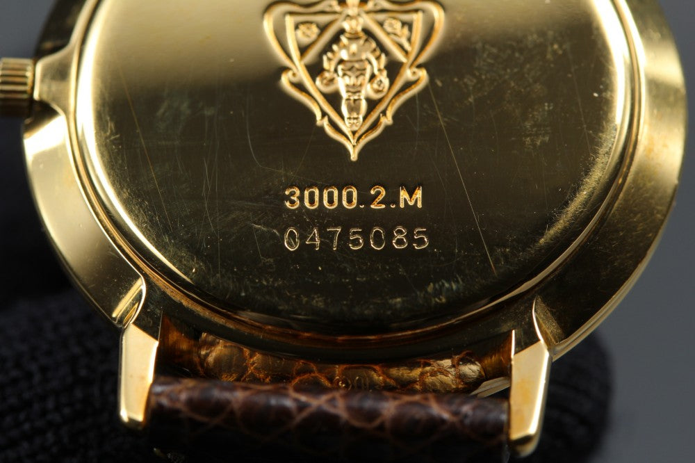 GUCCI 3000.2.M Quartz 33mm Men's Watch