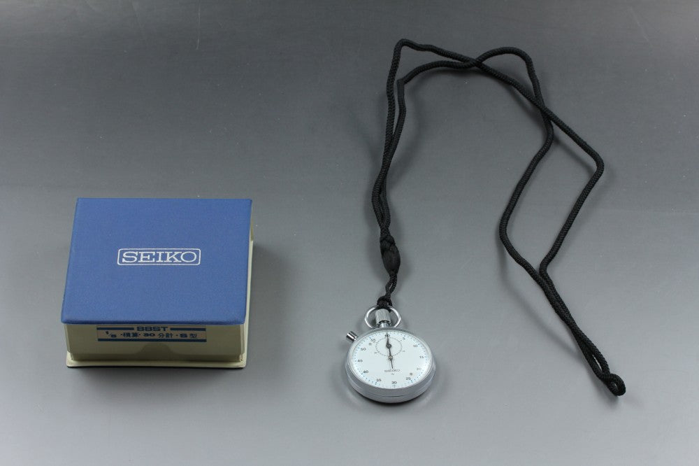 Near MINT SEIKO Mechanical Stopwatch 88-5021 White Manual 47.9mm Unisex Pocket Watch 1971