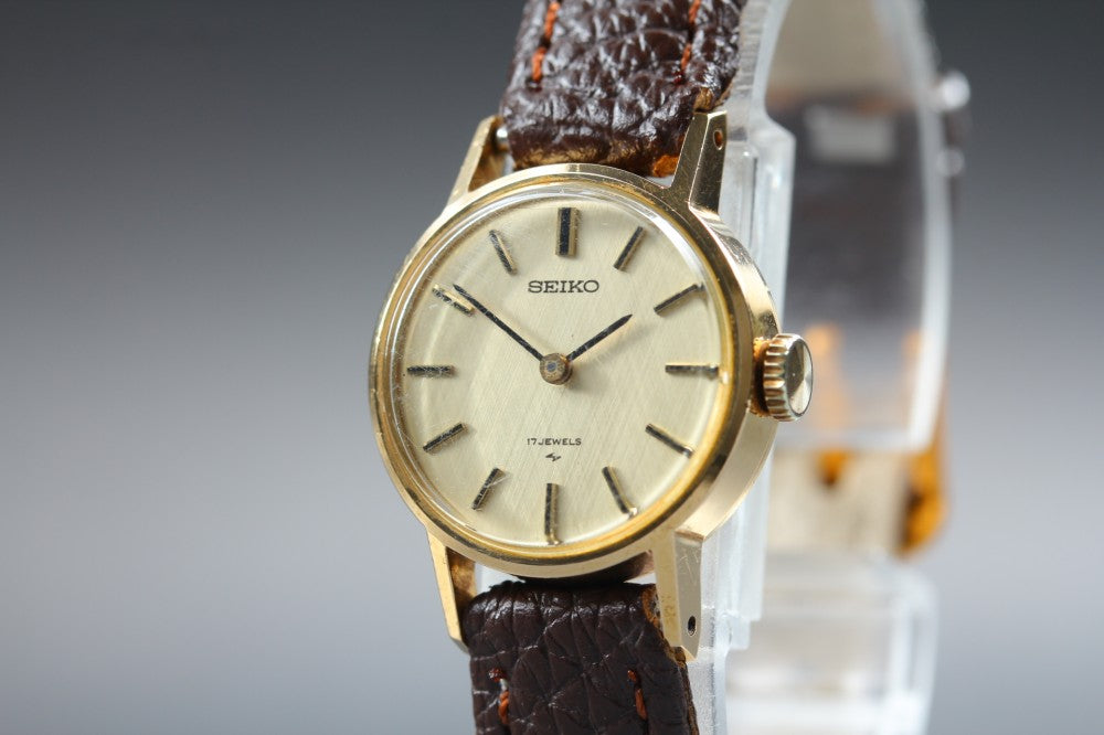 SEIKO 11-0720 Gold Manual 21.7mm Ladies Watch 1974
