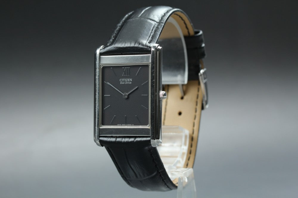 Near MINT CITIZEN Stiletto G820-T011667 Black Eco-Drive 27.2mm Men's Watch 2002