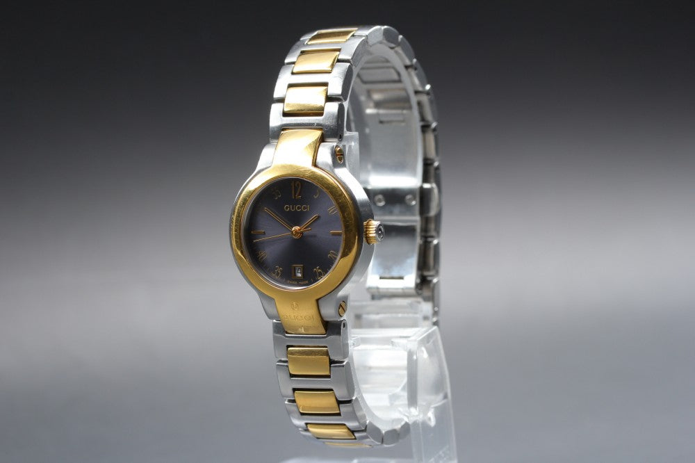 Near MINT GUCCI 8900L Black Quartz 26mm Ladies Watch