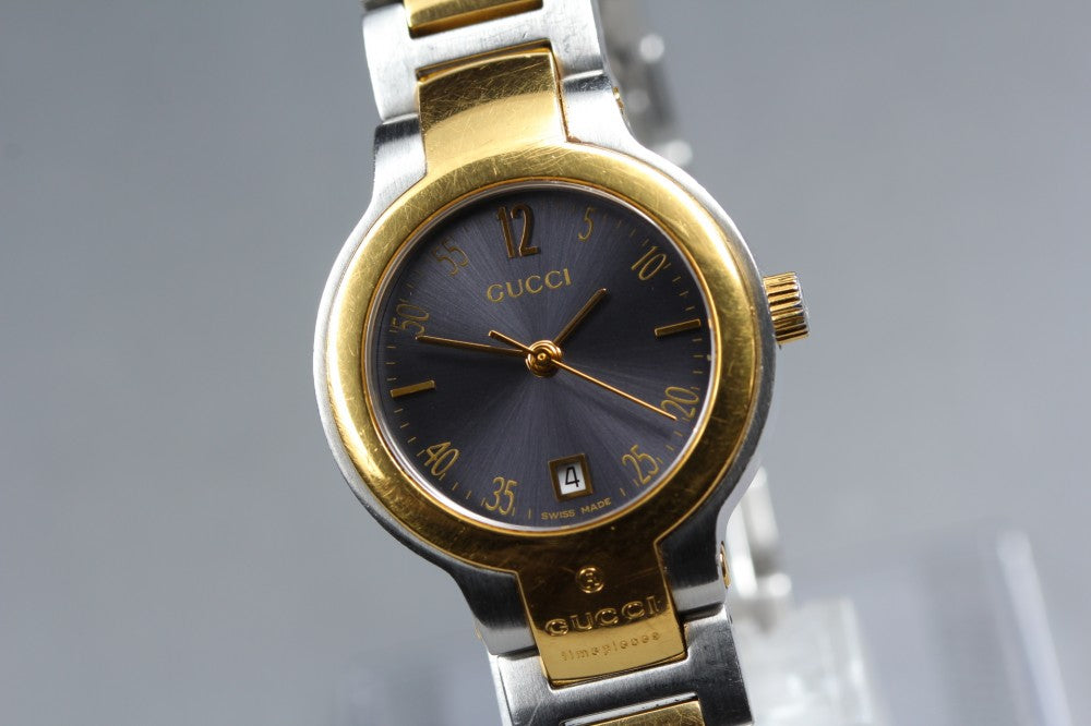 Near MINT GUCCI 8900L Black Quartz 26mm Ladies Watch