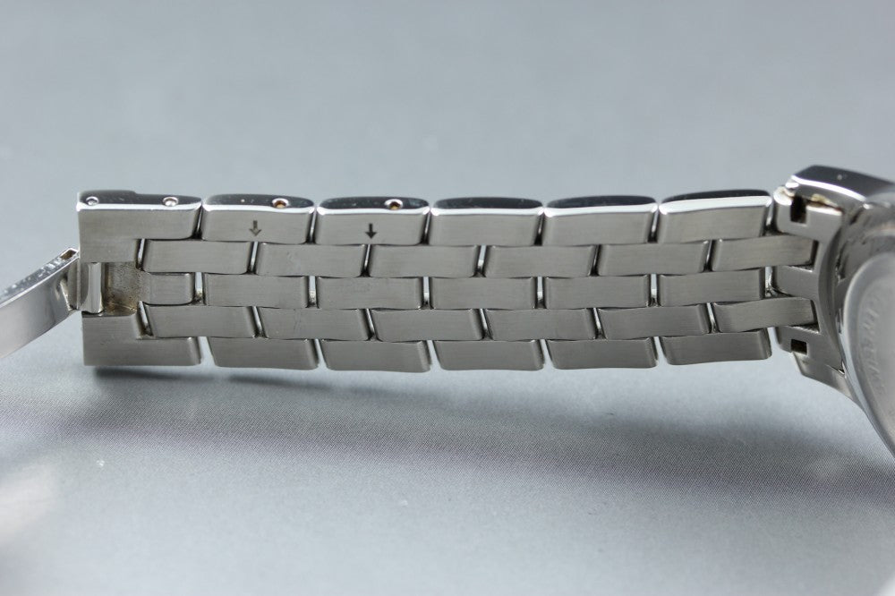 Near MINT GUCCI 5500M White Quartz 34.2mm Men's Watch