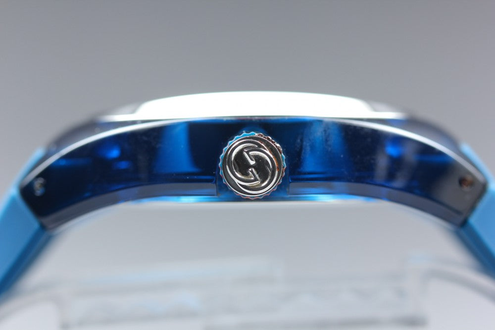 Near MINT GUCCI Sink YA137104A/137.1 Blue Quartz 42.1mm Men's Watch