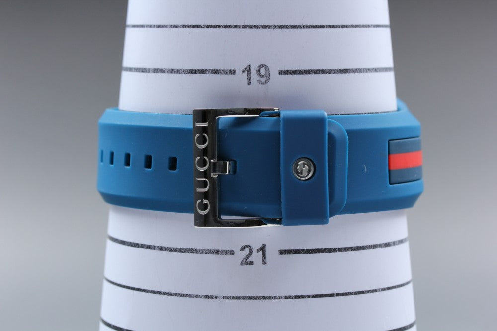 Near MINT GUCCI Sink YA137104A/137.1 Blue Quartz 42.1mm Men's Watch