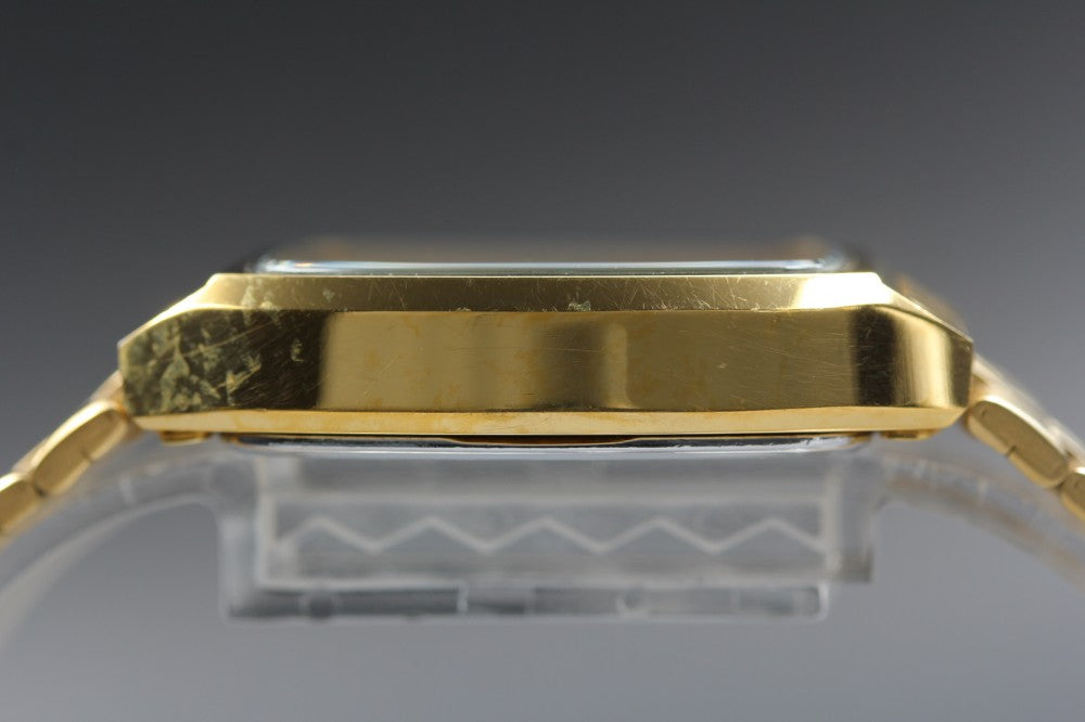 Near MINT SEIKO Chronos 5H23-5110 Gold Quartz 29.7mm Unisex Watch